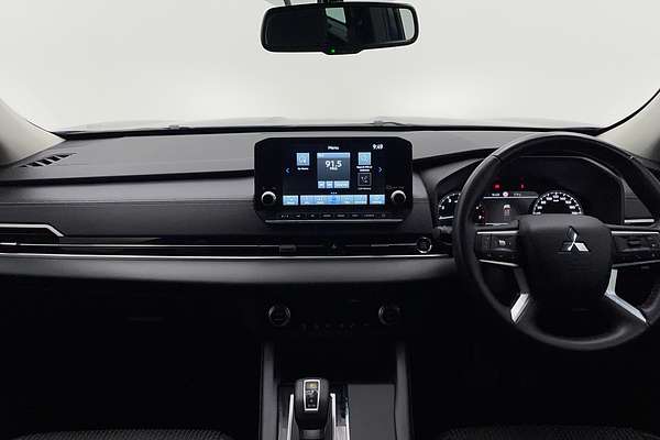 2022 Mitsubishi Outlander LS ZM