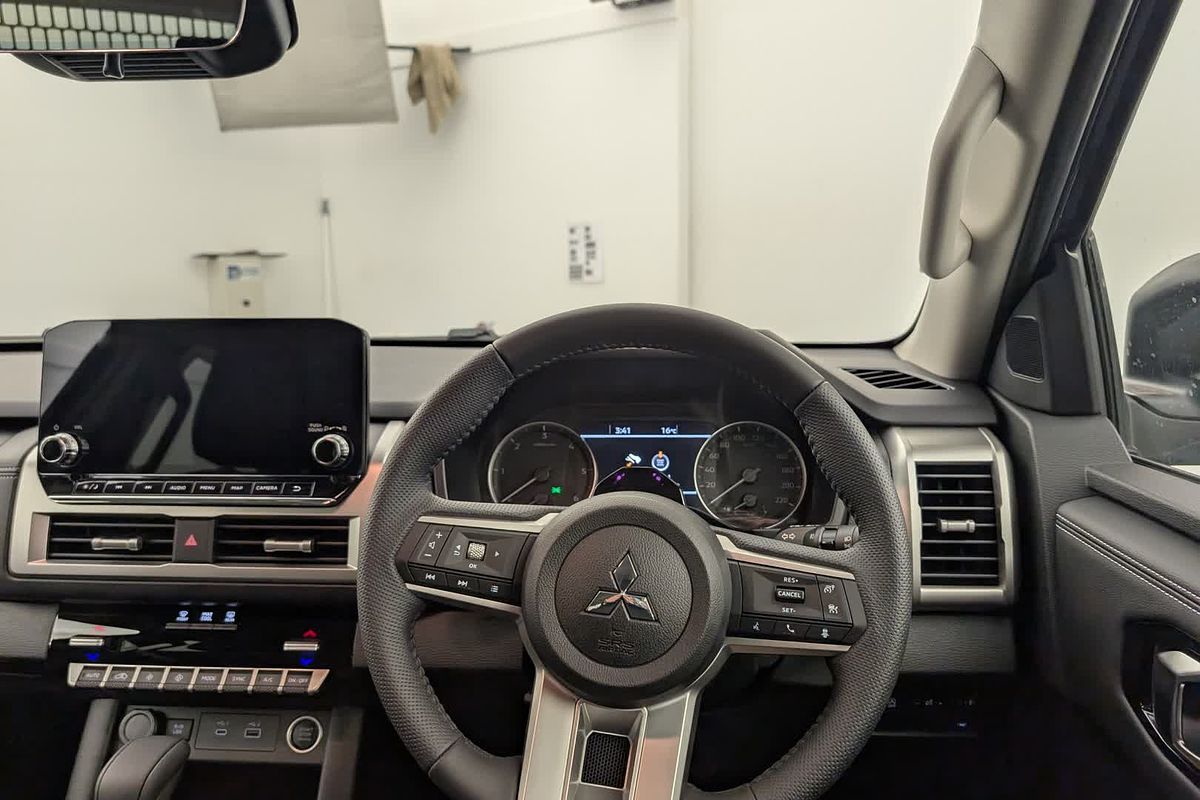 2025 Mitsubishi Triton GLS MV 4X4