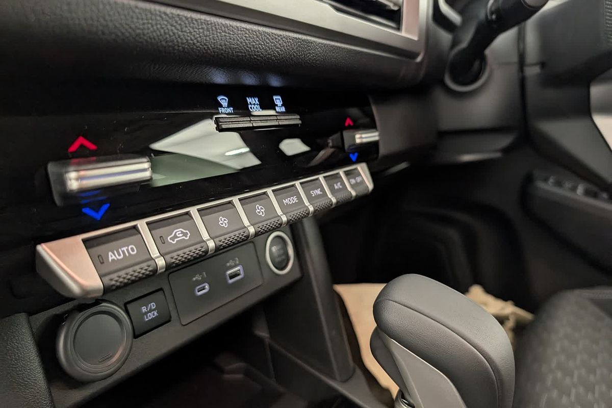 2025 Mitsubishi Triton GLS MV 4X4
