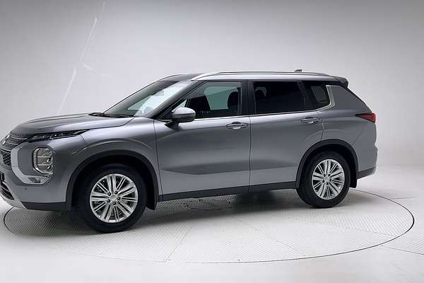 2022 Mitsubishi Outlander LS ZM