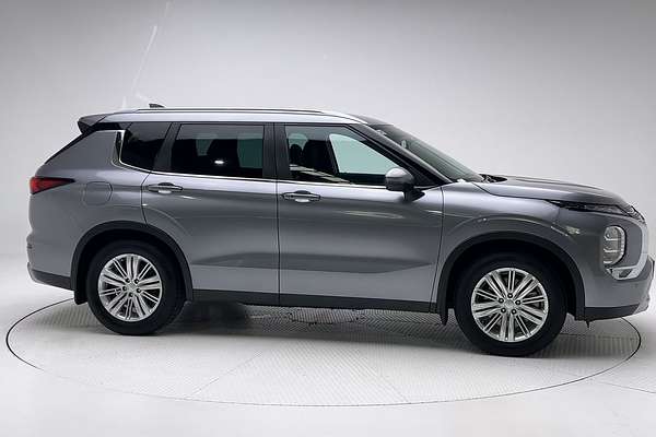 2022 Mitsubishi Outlander LS ZM