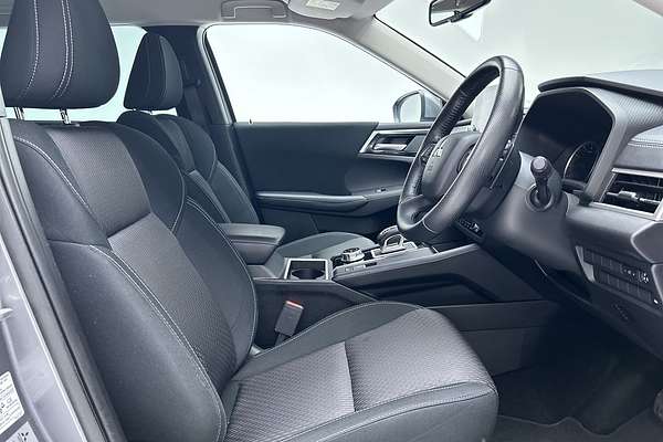 2022 Mitsubishi Outlander LS ZM