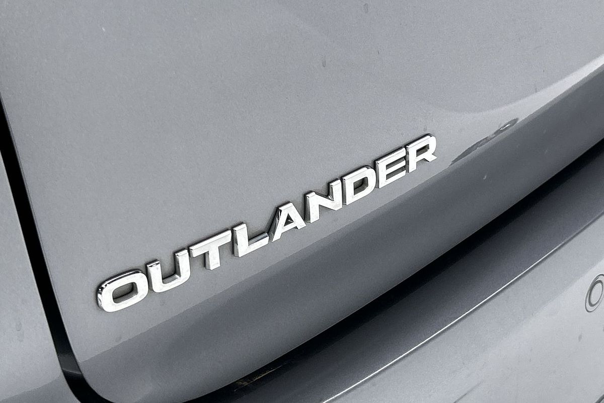 2022 Mitsubishi Outlander LS ZM