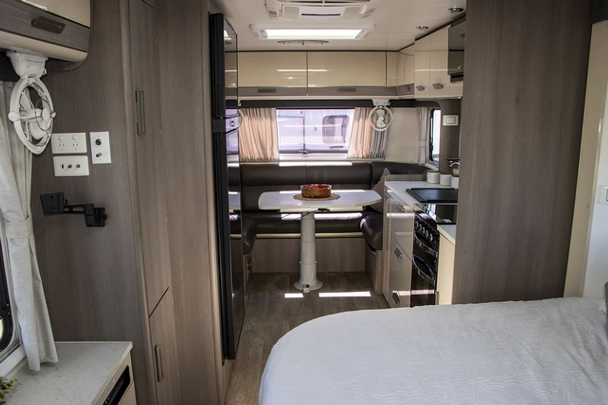 2022 Jayco SILVERLINE CARAVAN 21.65-3.OB.SL-MY22