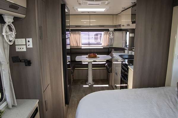 2022 Jayco SILVERLINE CARAVAN 21.65-3.OB.SL-MY22