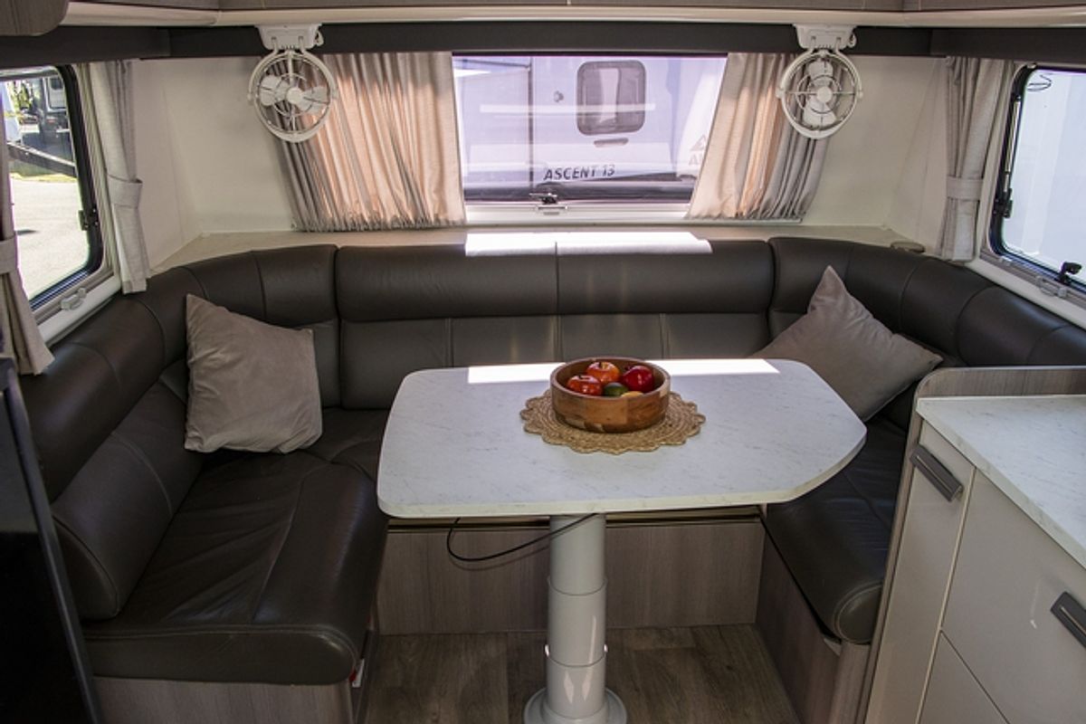 2022 Jayco SILVERLINE CARAVAN 21.65-3.OB.SL-MY22