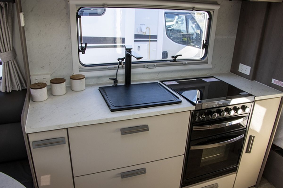 2022 Jayco SILVERLINE CARAVAN 21.65-3.OB.SL-MY22