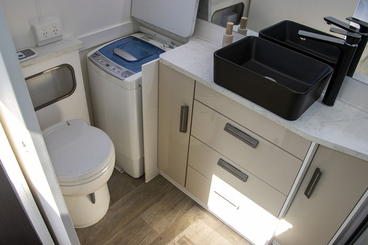 2022 Jayco SILVERLINE CARAVAN 21.65-3.OB.SL-MY22