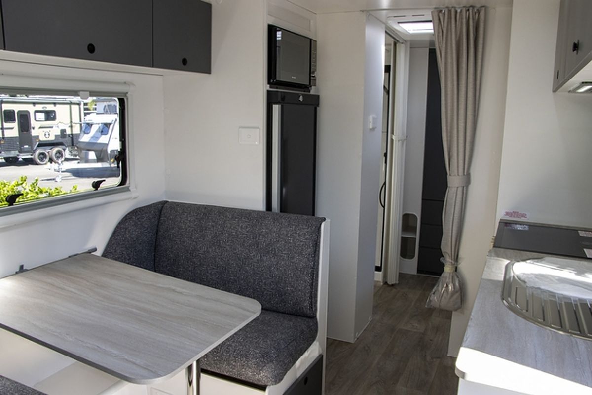 2025 Jayco STARCRAFT CARAVAN 19.61-3.BP.SC-MY25