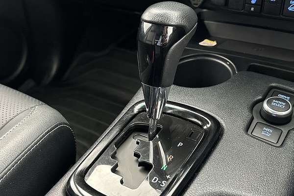 2024 Toyota Hilux Rogue 48V GUN126R 4X4