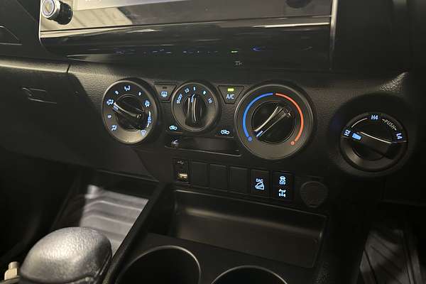 2021 Toyota Hilux SR GUN126R 4X4