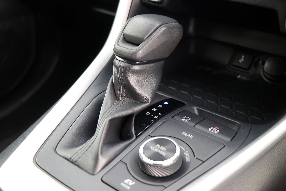2019 Toyota RAV4 GX AXAH54R