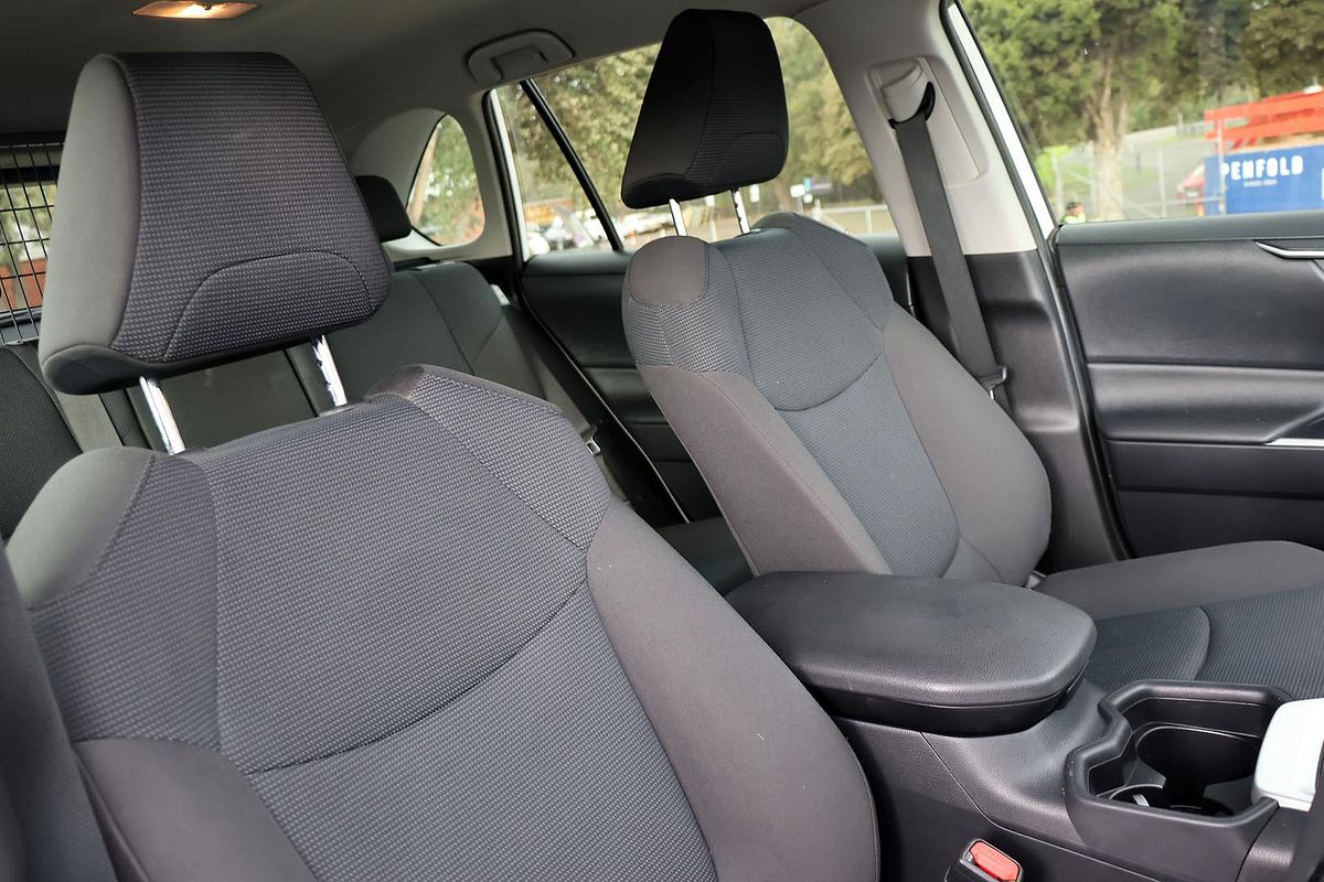 2019 Toyota RAV4 GX AXAH54R