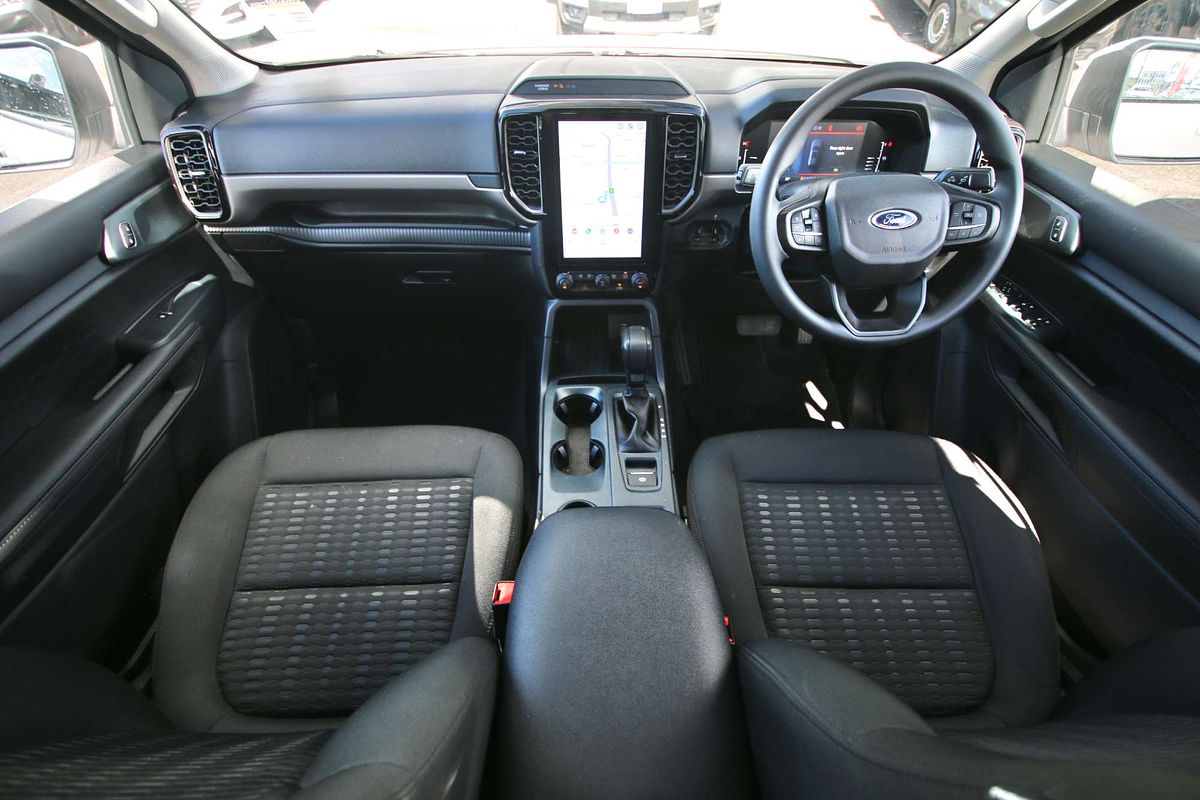 2023 Ford Everest Ambiente