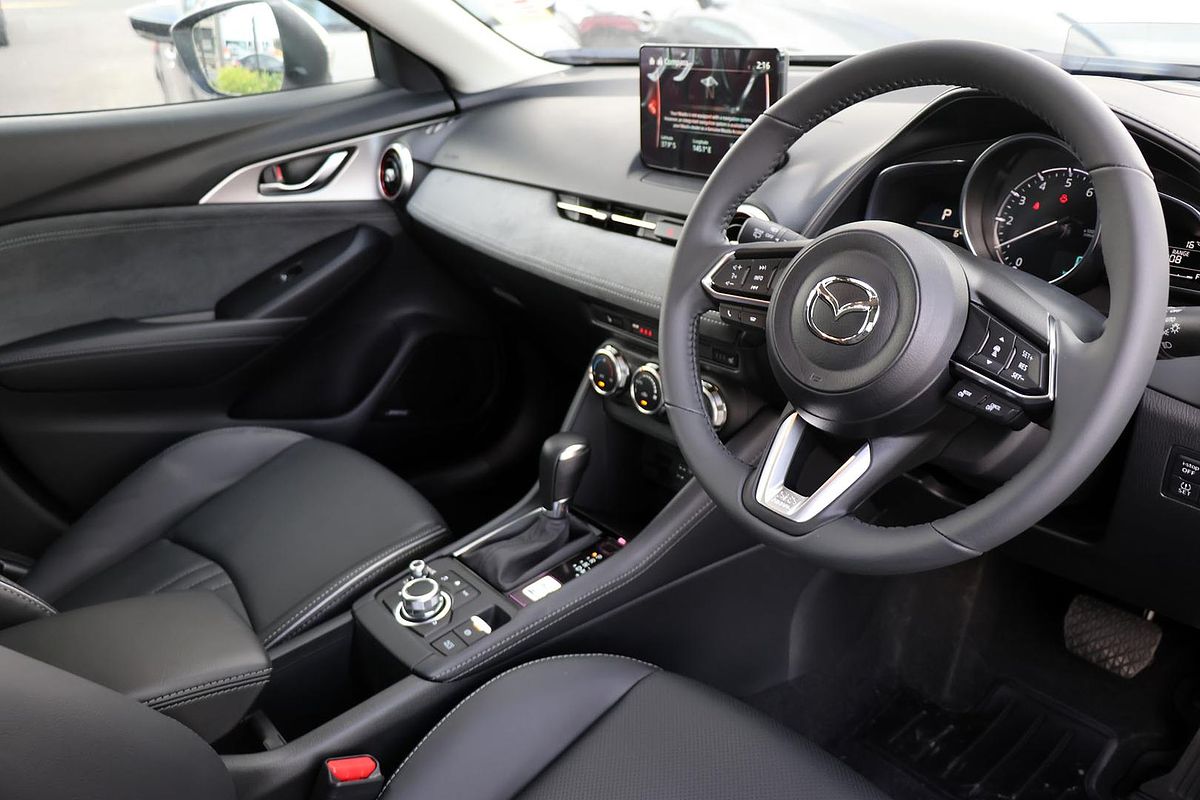 2025 Mazda CX-3 G20 Akari DK