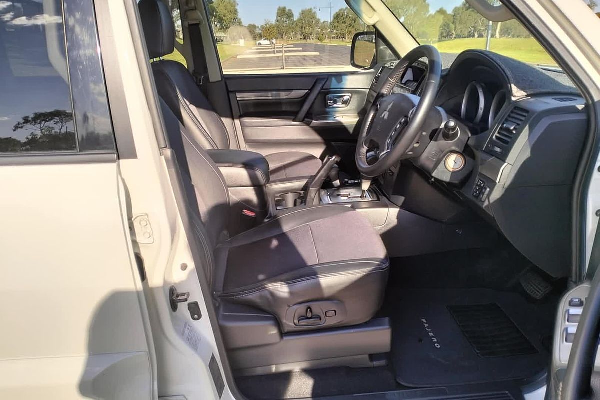 2019 Mitsubishi Pajero GLS NX