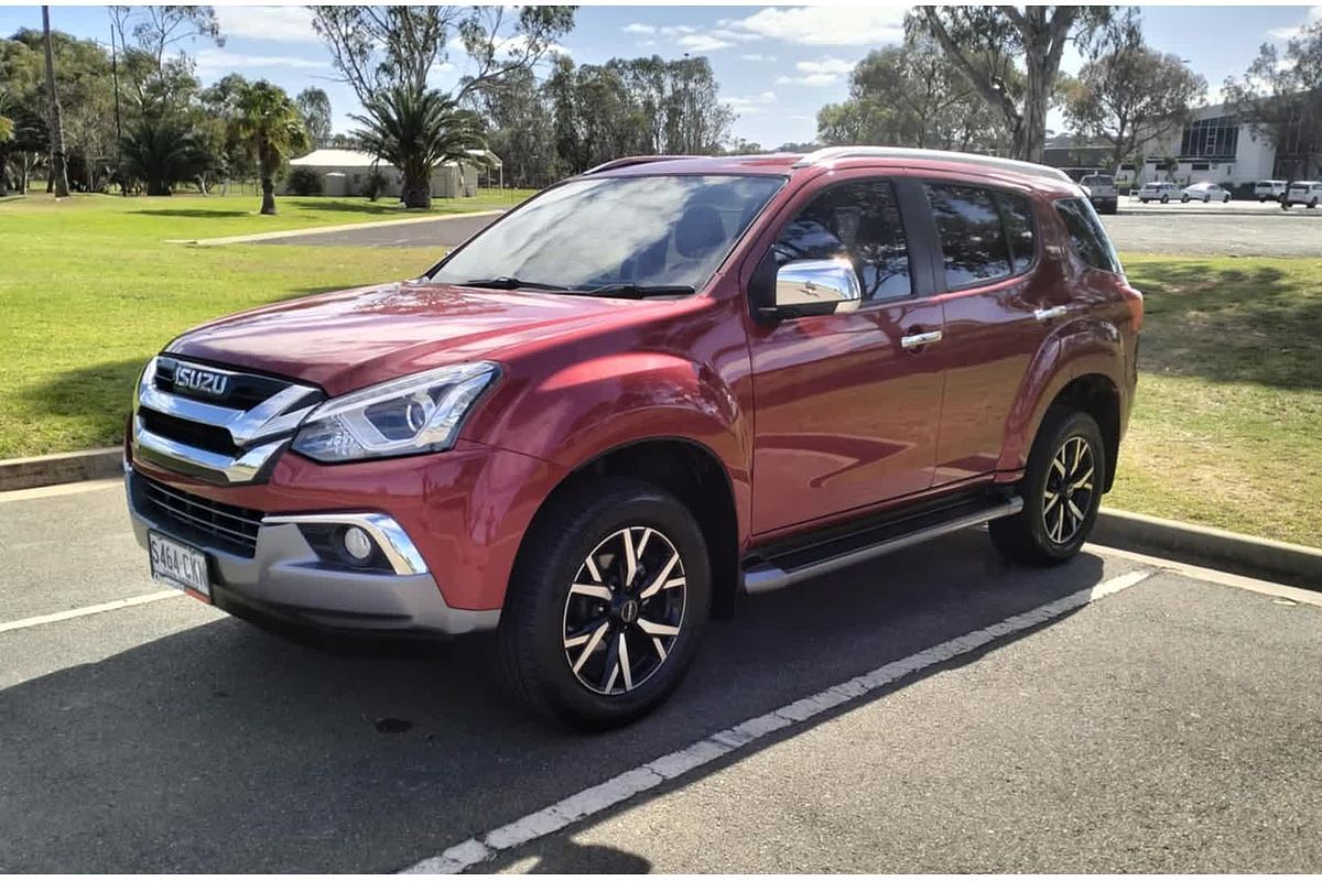 2021 Isuzu MU-X LS-T
