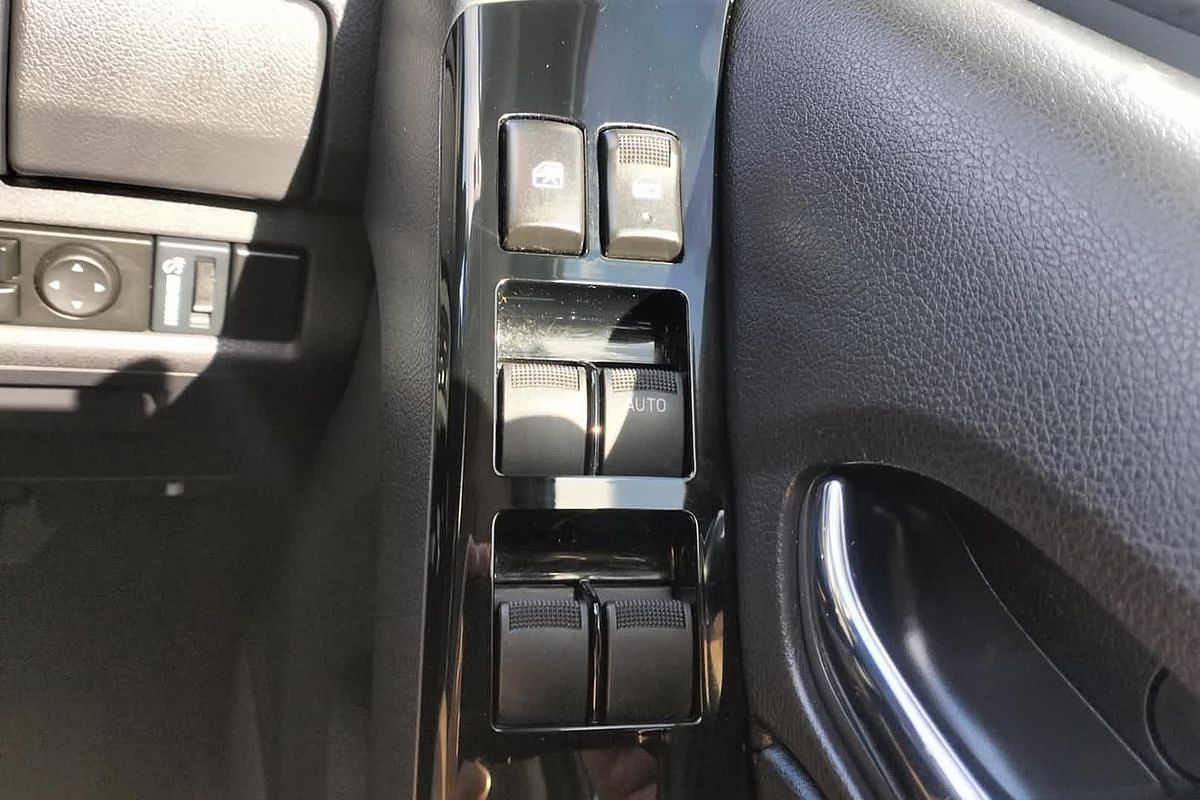 2021 Isuzu MU-X LS-T