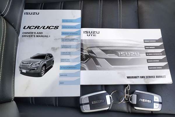 2021 Isuzu MU-X LS-T