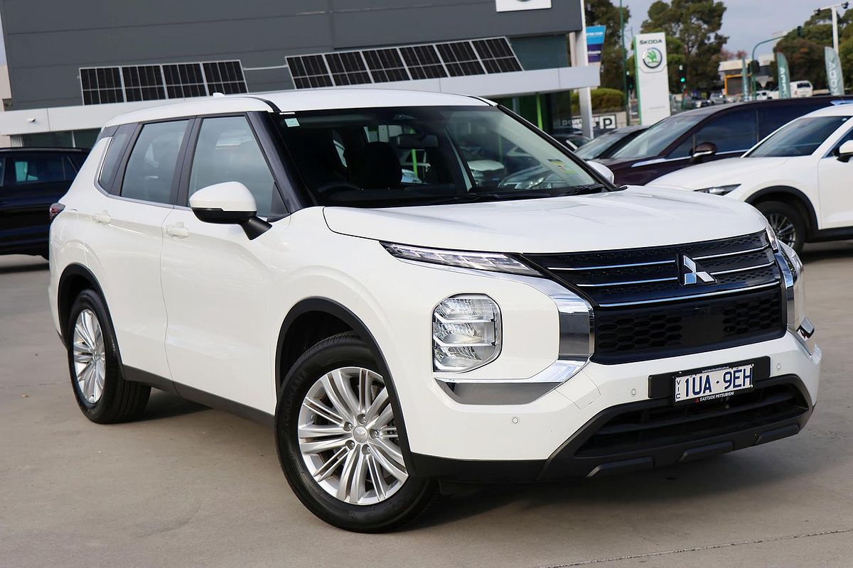 2024 Mitsubishi Outlander ES ZM