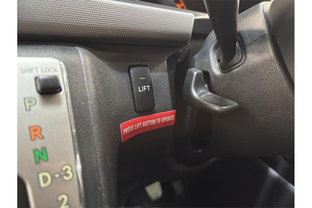 2010 Toyota Hiace Welcab TRH200