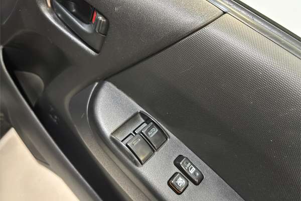 2010 Toyota Hiace Welcab TRH200