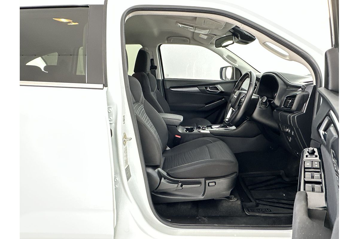 2022 Isuzu MU-X LS-U