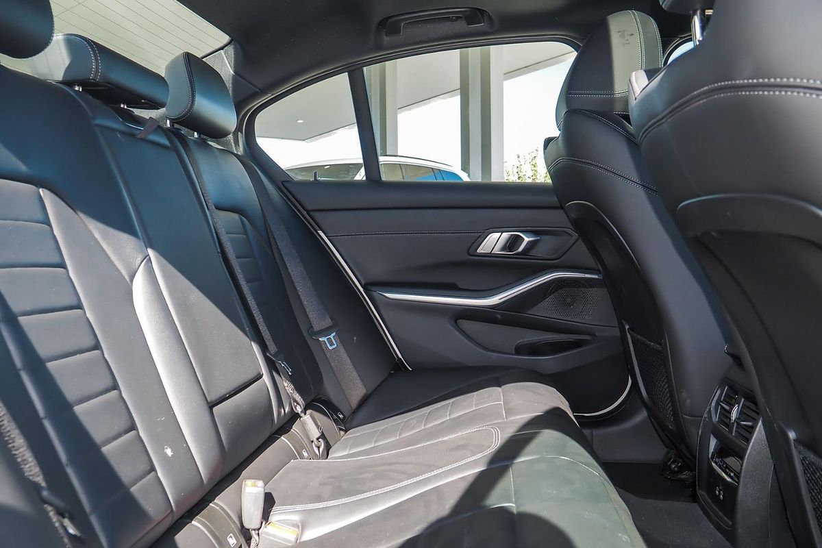 2022 BMW 3 Series 320i Sport Collection G20