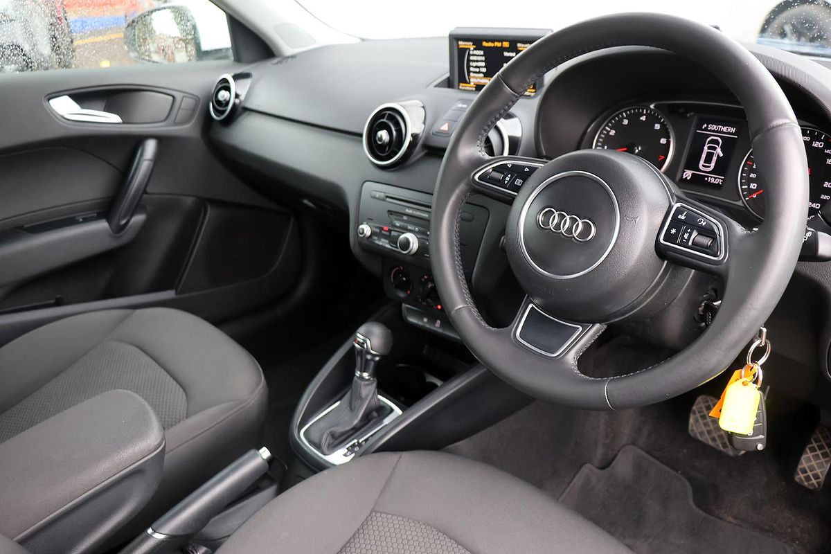 2014 Audi A1 Attraction 8X