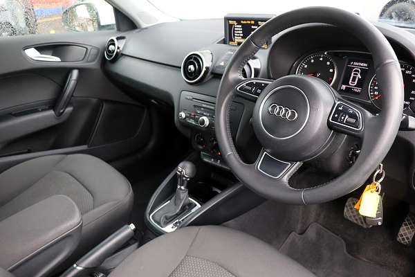2014 Audi A1 Attraction 8X