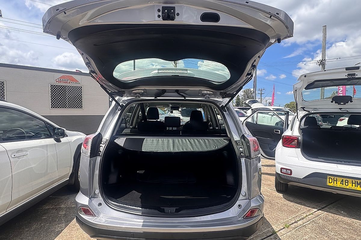 2017 Toyota RAV4 GX ASA44R