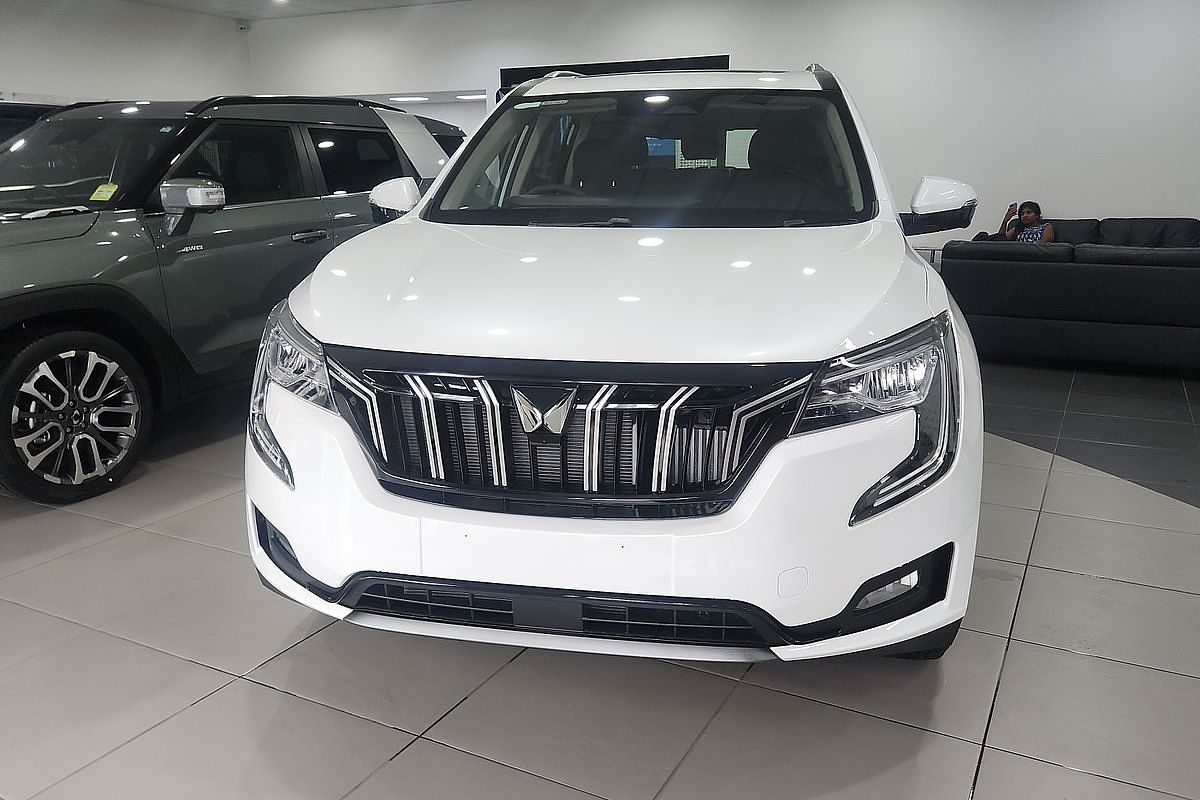 2025 Mahindra XUV700 AX7L