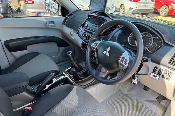 2015 Mitsubishi Triton GLX MN 4X4