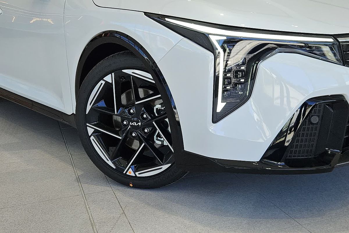 2024 Kia K4 GT-Line CL4m