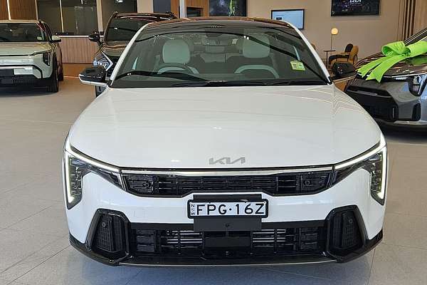 2024 Kia K4 GT-Line CL4m