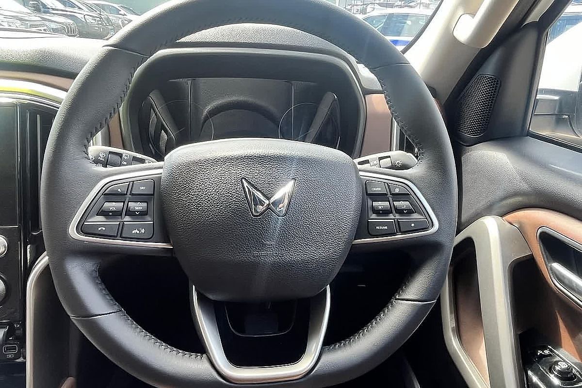 2024 Mahindra Scorpio Z8L