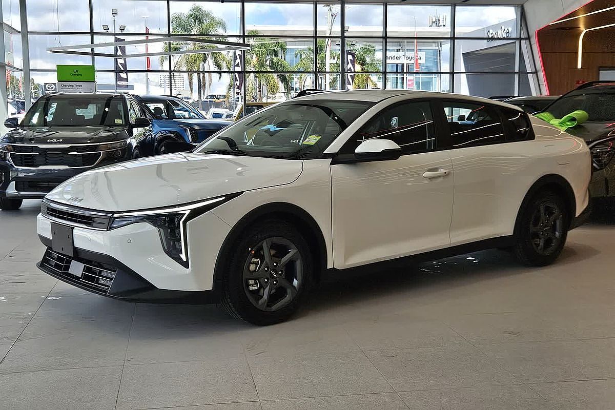 2024 Kia K4 S CL4m