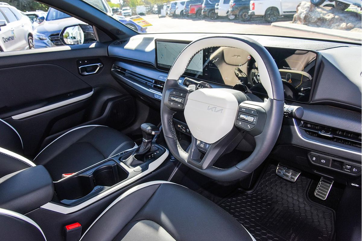 2024 Kia K4 GT-Line CL4m