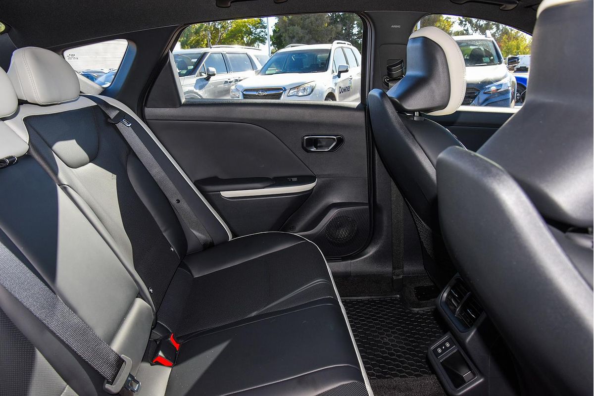 2024 Kia K4 GT-Line CL4m