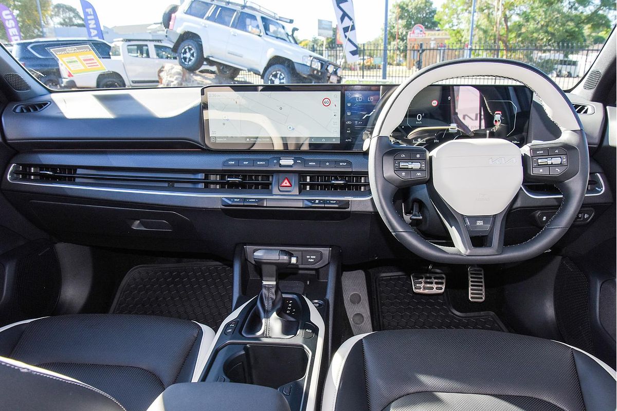 2024 Kia K4 GT-Line CL4m