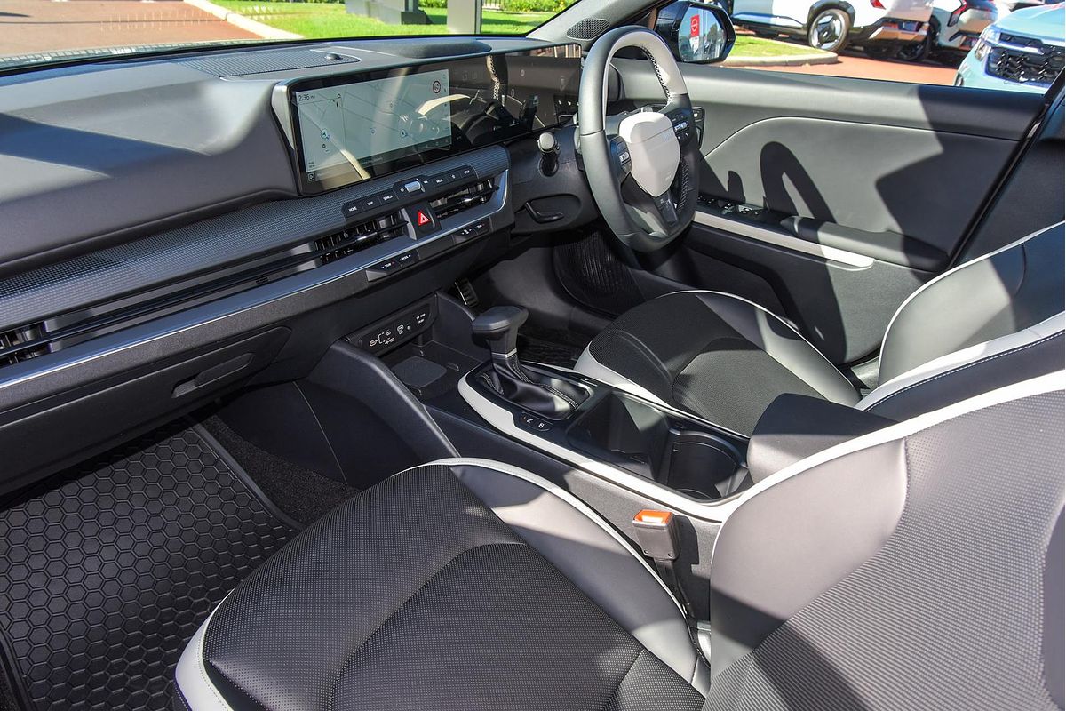 2024 Kia K4 GT-Line CL4m