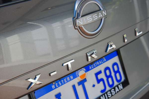 2024 Nissan X-TRAIL ST T33