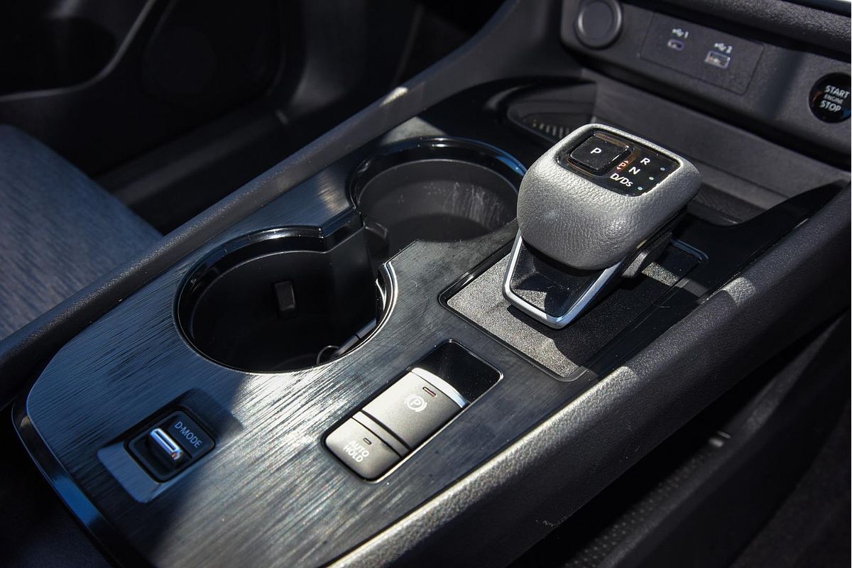 2024 Nissan X-TRAIL ST T33