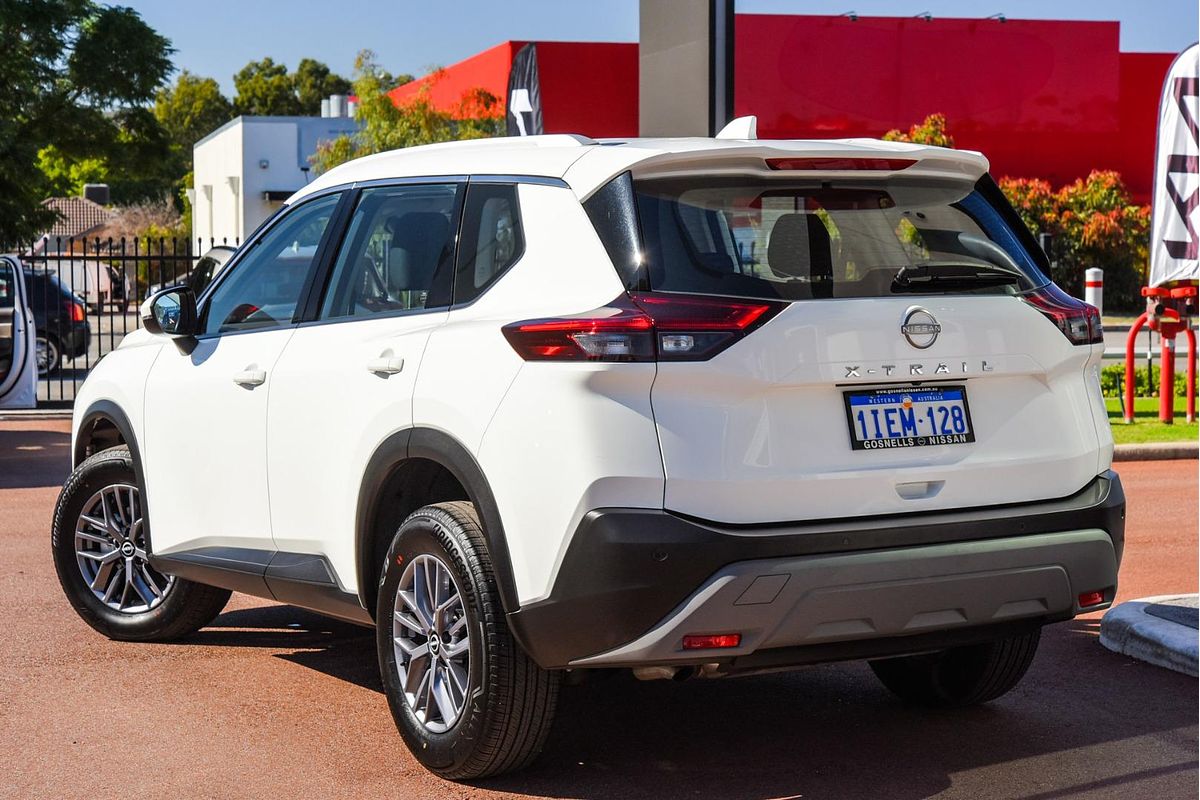 2024 Nissan X-TRAIL ST T33