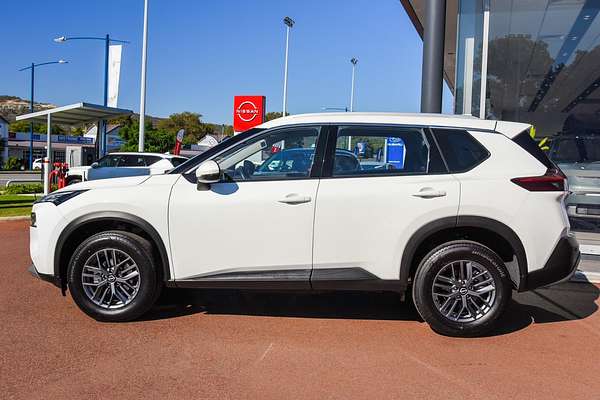 2024 Nissan X-TRAIL ST T33