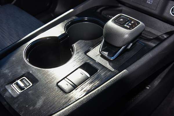 2024 Nissan X-TRAIL ST T33