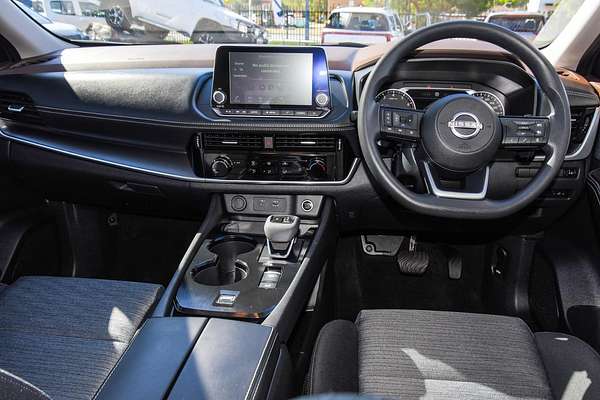 2024 Nissan X-TRAIL ST T33