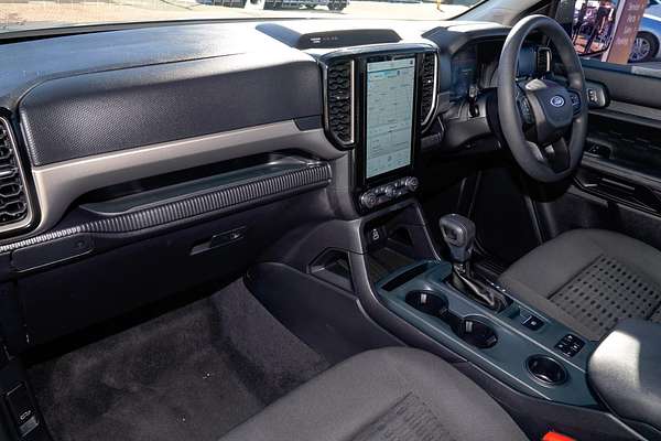 2022 Ford Everest Ambiente