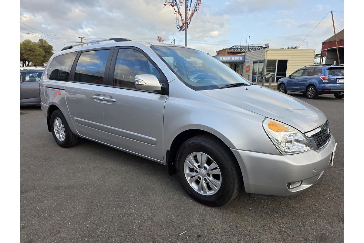 2013 Kia Grand Carnival Si VQ