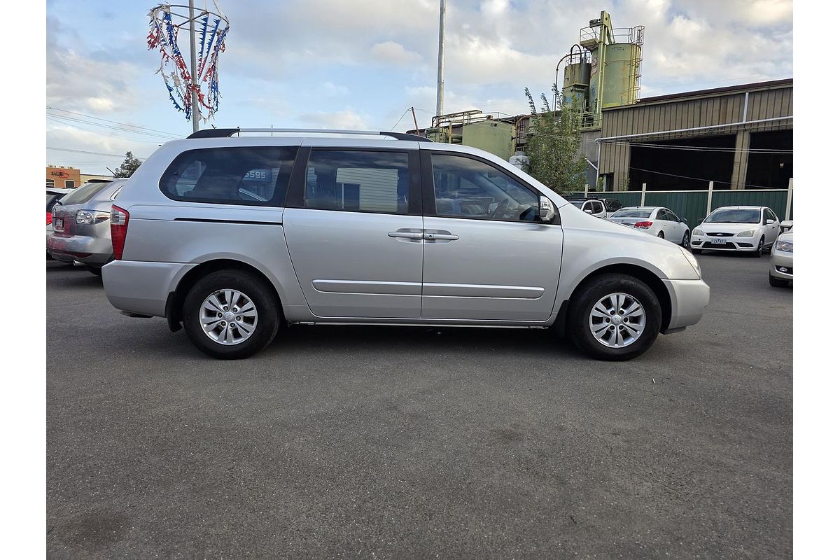 2013 Kia Grand Carnival Si VQ